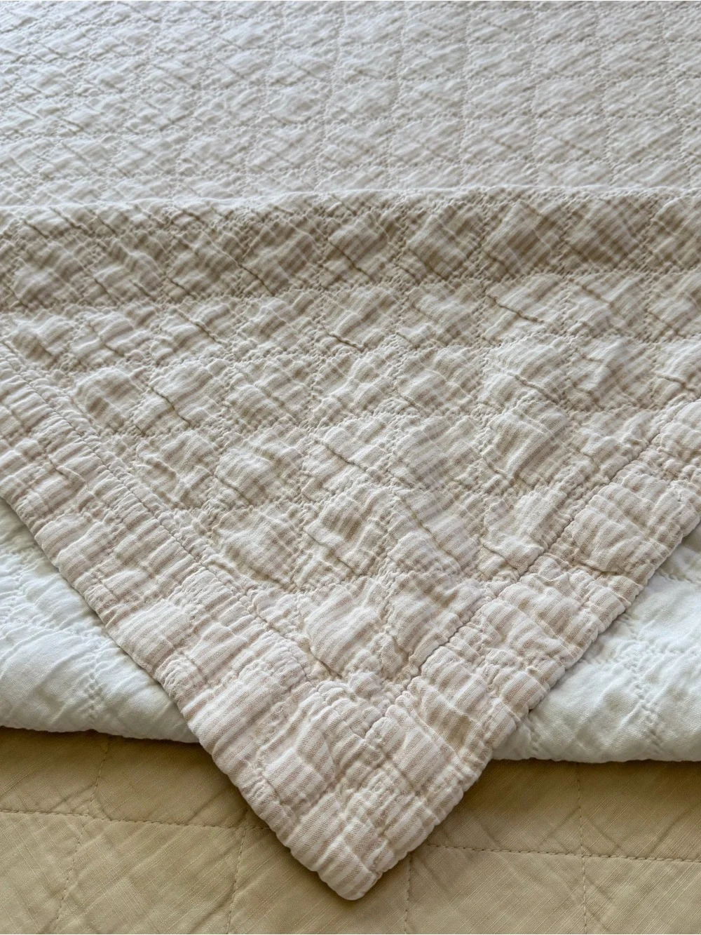Neutral Beige White 100% Cotton Twin Quilt 62x86